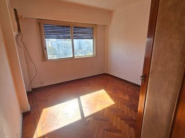 Venta Departamento 4 Amb. Flores c/baulera