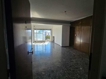 Venta Departamento 4 Amb. Flores c/baulera