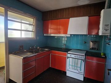 Venta Departamento 4 Amb. Flores c/baulera