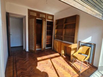 Venta Departamento 4 Amb. Flores c/baulera