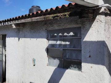 VENTA DEPÓSITO/LOCAL Y CASA 4 AMBIENTES
