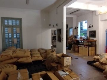 VENTA DEPÓSITO/LOCAL Y CASA 4 AMBIENTES