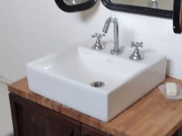 VENTA DEPÓSITO/LOCAL Y CASA 4 AMBIENTES