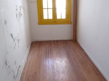 VENTA DEPÓSITO/LOCAL Y CASA 4 AMBIENTES