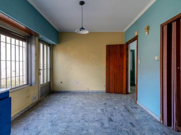 CASA 5 AMBIENTES EN VENTA ADROGUE