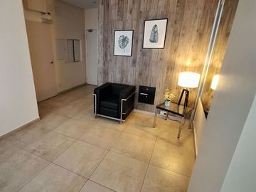 ALQUILA SEMIPISO 2 AMB COCHERA V URQUIZA