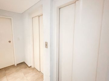 VENTA 3 AMB BALCON 2 COCHERAS PISO ALTO