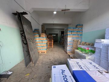 GALPON DE 147 m² EN ALQUILER EN LANUS