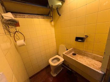 GALPON DE 147 m² EN ALQUILER EN LANUS