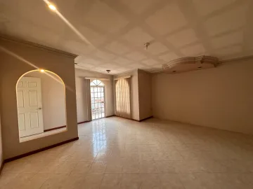 Casa en Venta en Residencial la Hacienda, Torreón: Amplia y Bien Ubicada