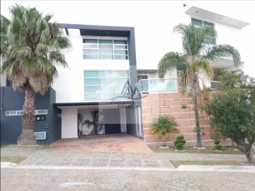 Casa en remate en Lomas de Angelópolis, San Andrés Cholula, Puebla
