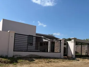 CASA CARRETERA NACIONAL MONTEMORELOS VENTA