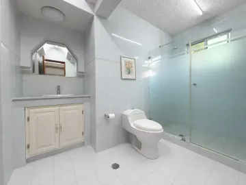 Casa en Venta en Colonial La Sierra, San Pedro Garza García, Nuevo León
