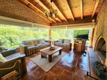 Casa en venta en Avandaro, Valle de Bravo, México
