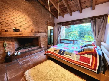 Casa en venta en Avandaro, Valle de Bravo, México