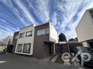 Casa en Venta en Palena 3270