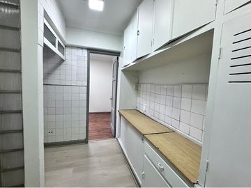 Amplio departamento con excelente ubicación