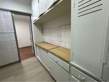 Amplio departamento con excelente ubicación