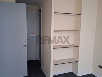 Se vende Depto en Av. Gamero 2D+2B+Bod.