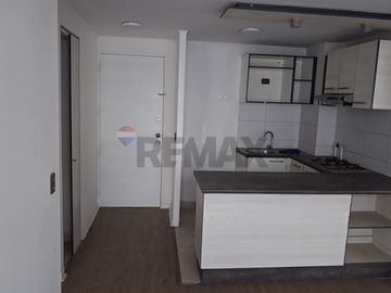 Se vende Depto en Av. Gamero 2D+2B+Bod.