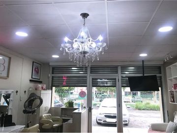 Oportunidad Local Strip Center Plaza Linderos