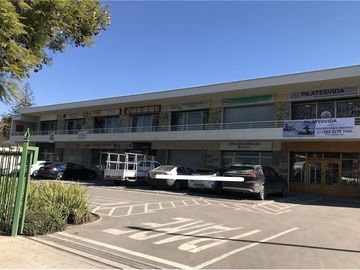 Oportunidad Local Strip Center Plaza Linderos