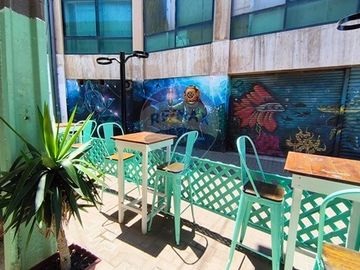 Derecho a llaves Cafetería Funcionando