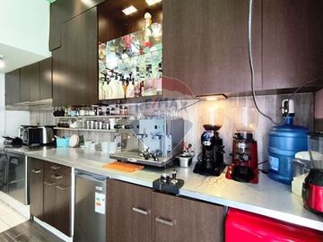 Derecho a llaves Cafetería Funcionando