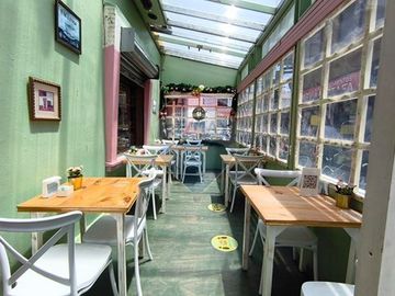 Derecho a llaves Cafetería Funcionando
