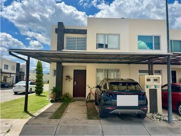 Casa en esquina en venta zona San Diego cholula