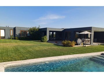 Exclusivo casa mediterránea,  lujo y seguridad