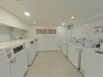 ¡Dpto. en Venta de 2 Habitaciones Grandes!