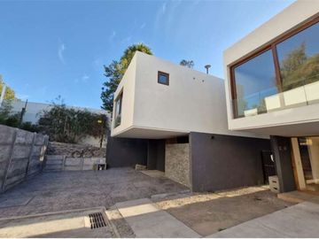 Linda casa cercana a Dunalastair