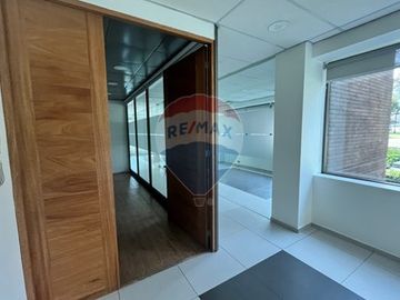 ¡Oficina Sanhattan  135m²!