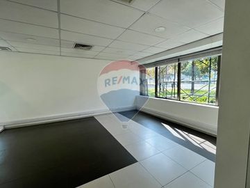 ¡Oficina Sanhattan  135m²!
