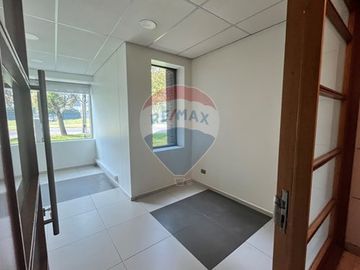 ¡Oficina Sanhattan  135m²!