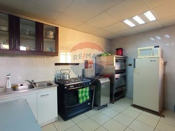 Edificio Comercial en Venta!