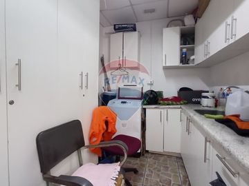 Edificio Comercial en Venta!