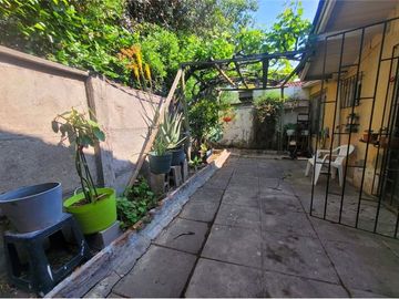 Casa gran oportunidad con excelente conectividad!!