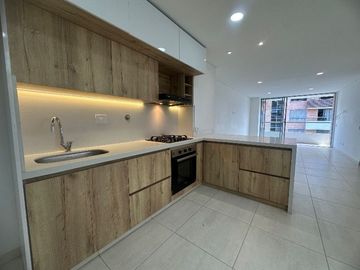 APARTAMENTO EN ARRIENDO UBICADO EN ENVIGADO SECTOR EL PORTAL
