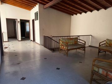 CASA EN VENTA EN MEDELLIN SECTOR SIMÓN BOLIVAR