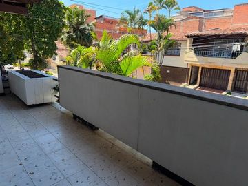 CASA EN VENTA EN MEDELLIN SECTOR SIMÓN BOLIVAR