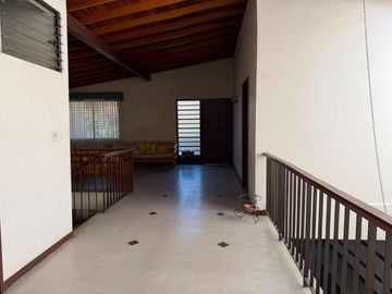 CASA EN VENTA EN MEDELLIN SECTOR SIMÓN BOLIVAR