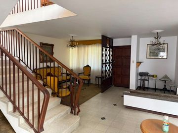 CASA EN VENTA EN MEDELLIN SECTOR SIMÓN BOLIVAR