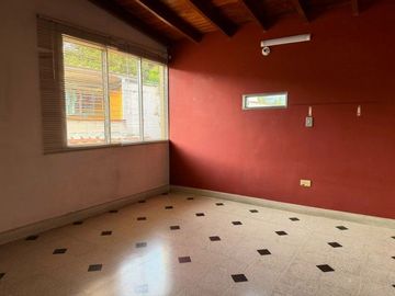 CASA EN VENTA EN MEDELLIN SECTOR SIMÓN BOLIVAR