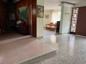 CASA EN VENTA EN MEDELLIN SECTOR SIMÓN BOLIVAR