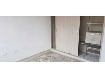 Casa en alquiler en el norte de cali barrio floralia 3 pisos