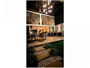CASA EN VENTA EN ENVIGADO SECTOR LAS ANTILLAS