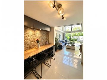 CASA EN VENTA EN ENVIGADO SECTOR LAS ANTILLAS