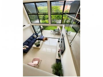 CASA EN VENTA EN ENVIGADO SECTOR LAS ANTILLAS